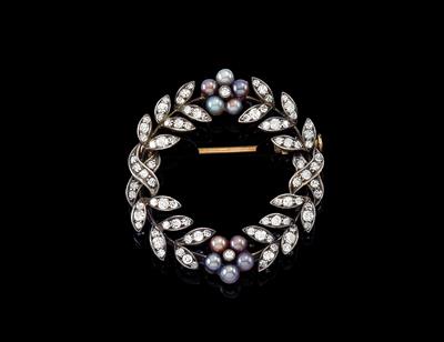 An octagonal diamond and Oriental pearl brooch, total weight c. 1 ct - Gioielli