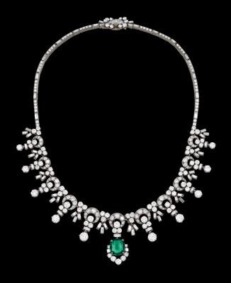 A brilliant and emerald necklace by Bulgari - Gioielli
