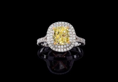A fancy intense yellow natural colour diamond ring 2 ct - Jewellery