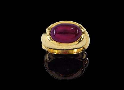 A ring with untreated ruby, c. 11.20 ct, by Petochi - Jewellery