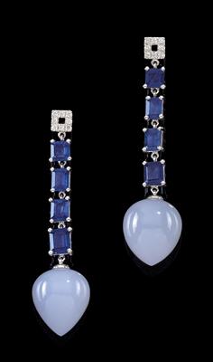A pair of sapphire and chalcedony ear stud pendants - Klenoty