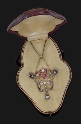 An old-cut diamond necklace with synthetic rubies - Jewellery