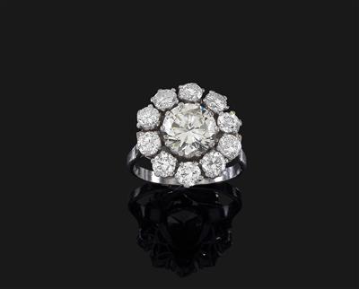 A brilliant ring, total weight c. 4.20 ct - Jewellery