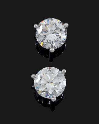 A pair of brilliant solitaire ear studs total weight c. 2 ct - Jewellery