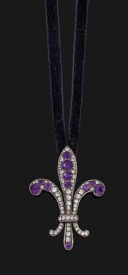 A diamond and amethyst fleur-de-lis pendant - Jewellery