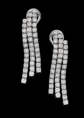 A pair of brilliant ear clip pendants total weight c. 6.33 ct - Gioielli