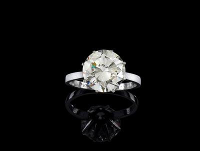 A brilliant solitaire, 4 ct - Gioielli