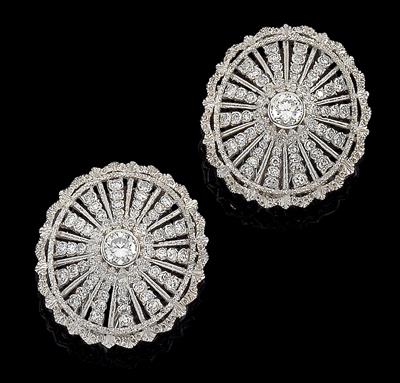 A pair of diamond ear clips, total weight c. 2.50 ct - Klenoty