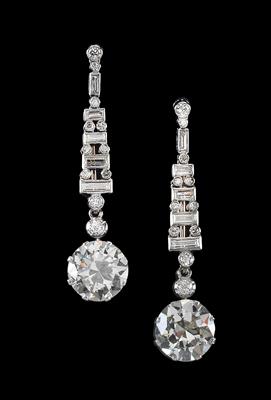 A pair of diamond earrings total weight c. 8.80 ct - Jewellery