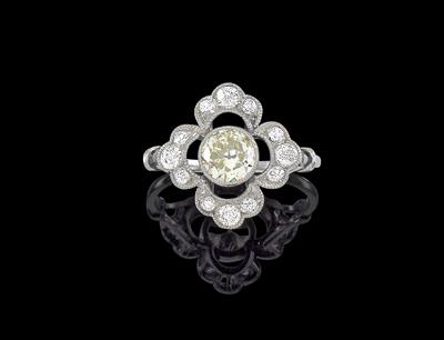 A diamond ring total weight c. 0.90 ct - Jewellery