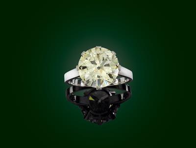 An old-cut brilliant solitaire c. 6.70 ct - Gioielli