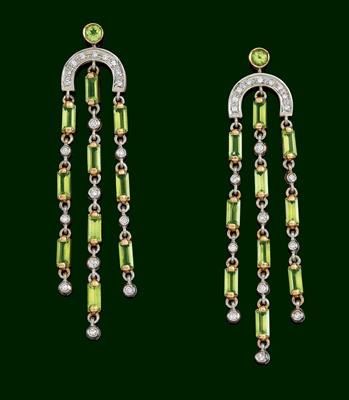 A pair of brilliant and peridot ear stud pendants - Gioielli