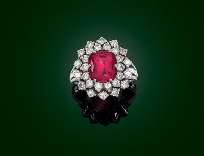 A brilliant ring with natural spinel c. 2.90 ct - Gioielli