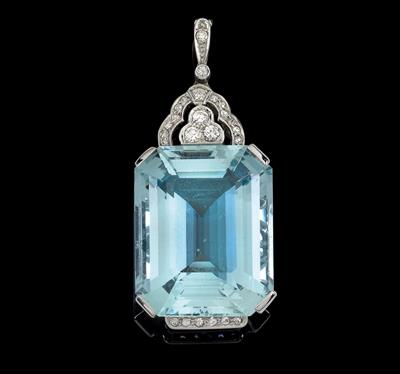 An aquamarine pendant c. 42 ct - Jewellery