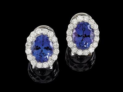 A pair of brilliant and tanzanite ear clips - Jewellery