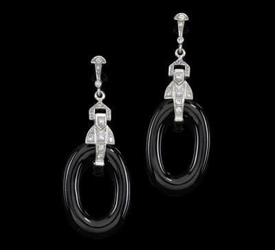 A pair of brilliant pendant earrings total weight c. 0.30 ct - Jewellery