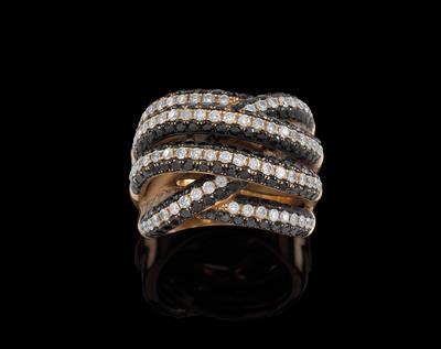 A brilliant ring total weight c. 4.39 ct - Jewellery