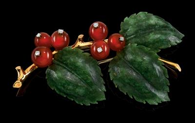 A brooch in the shape of berries - Klenoty