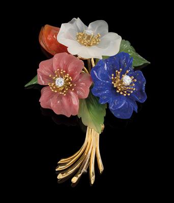 A brooch in the shape of a floral bouquet - Gioielli