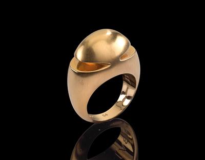 A “Fancy Dome” ring by Bulgari 