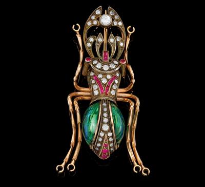 A diamond brooch in the shape of a beetle - Jewellery