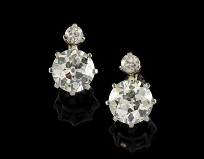 A pair of diamond earrings, total weight c. 2.90 ct - Jewellery