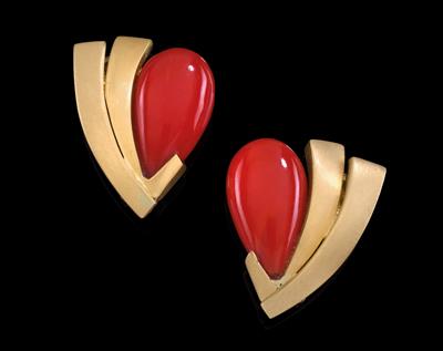 A pair of Sven Boltenstern coral ear clips - Jewellery