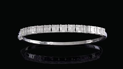 A diamond bangle total weight c. 1.85 ct - Klenoty