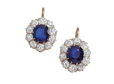 A pair of diamond and sapphire ear pendants - Gioielli