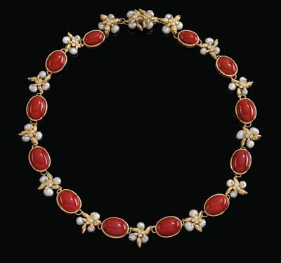 A coral and cultured pearl necklace - Klenoty