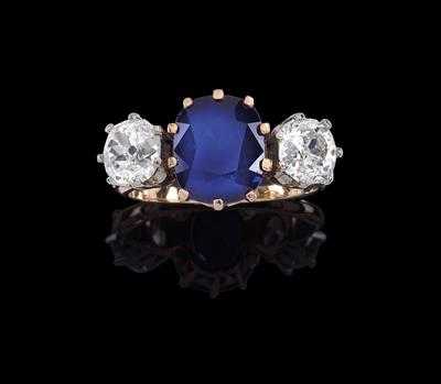 An old-cut brilliant ring with an untreated sapphire c. 4.30 ct - Jewellery