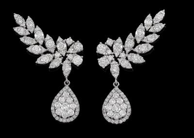 A pair of brilliant pendant ear studs, total weight c. 3.75 ct - Gioielli