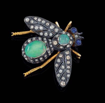 A brooch in the shape of a fly - Klenoty