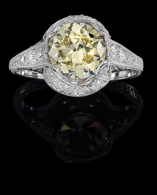 A fancy yellow natural colour diamond ring 1.83 ct - Gioielli