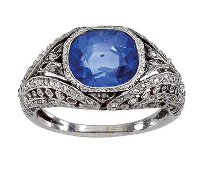 A ring with diamond rhombs and untreated sapphire by Ravasco c. 4 ct, from an old Piedmontese aristocratic collection - Gioielli