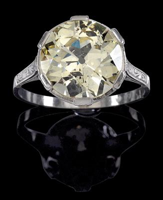 An old-cut diamond solitaire c. 4.50 ct - Klenoty