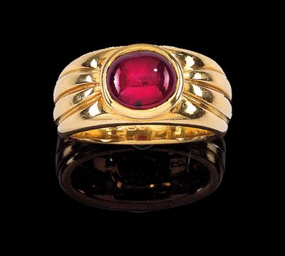 A ruby ring by Boucheron - Jewellery