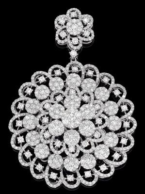 A brilliant pendant, total weight c. 10.20 ct - Gioielli