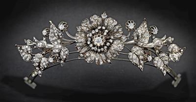 A diamond diadem total weight c. 20 ct from an old European aristocratic collection - Klenoty