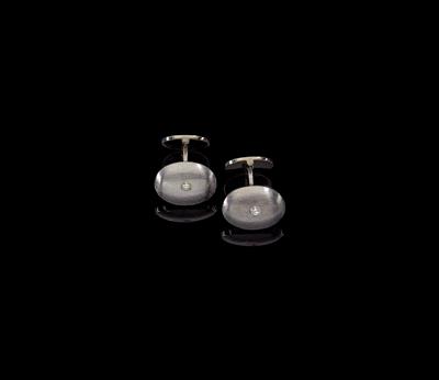 A pair of brilliant cufflinks total weight c. 0.15 ct - Jewellery