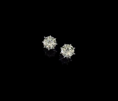 A pair of brilliant ear studs total weight 11.26 ct - Jewellery