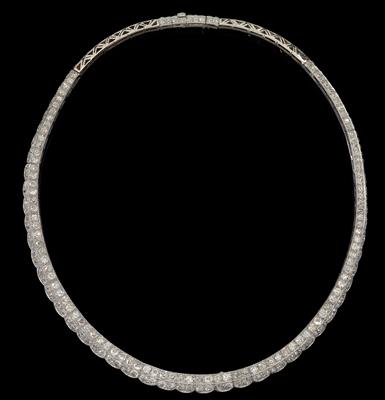 A diamond necklace total weight c. 12 ct - Gioielli