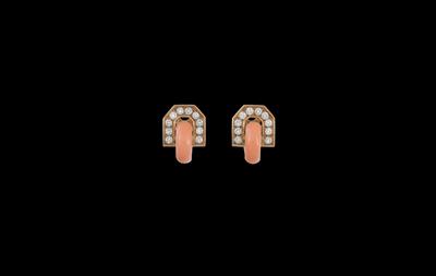 A pair of coral and brilliant ear clips - Jewellery