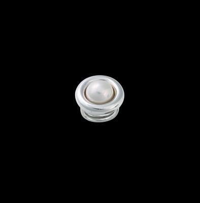 A cultured pearl ring by Manfred Seitner - Gioielli