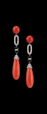 A Pair of Brilliant and Coral Ear Stud Pendants - Gioielli