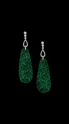 A Pair of Brilliant Ear Pendants with Gems from the Jade Group - Gioielli