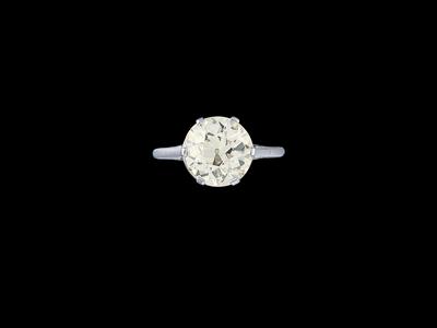 An Old-Cut Brilliant Solitaire Ring c. 3.90 ct - Jewellery