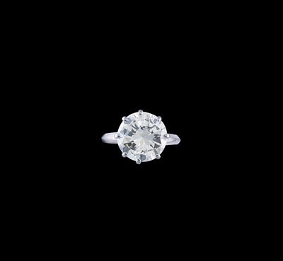 A Brilliant Solitaire Ring c. 6.20 ct - Jewellery