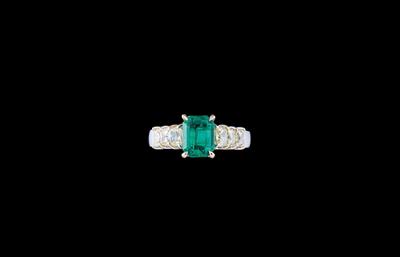 A Diamond and Emerald Ring - Jewellery