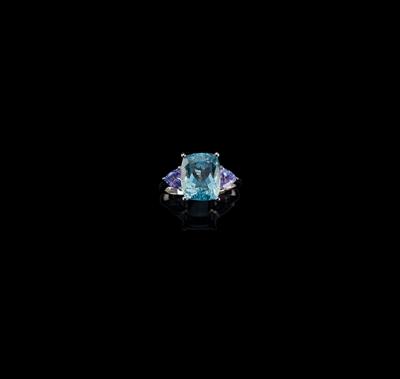 An Aquamarine and Tanzanite Ring Total Weight c. 7.35 ct - Klenoty